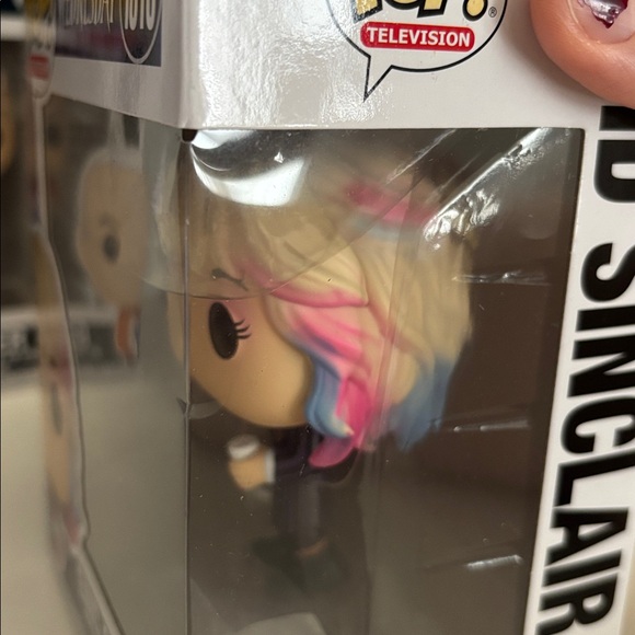 Funko Pop Wednesday Enid Sinclair #1816 - Picture 9 of 11